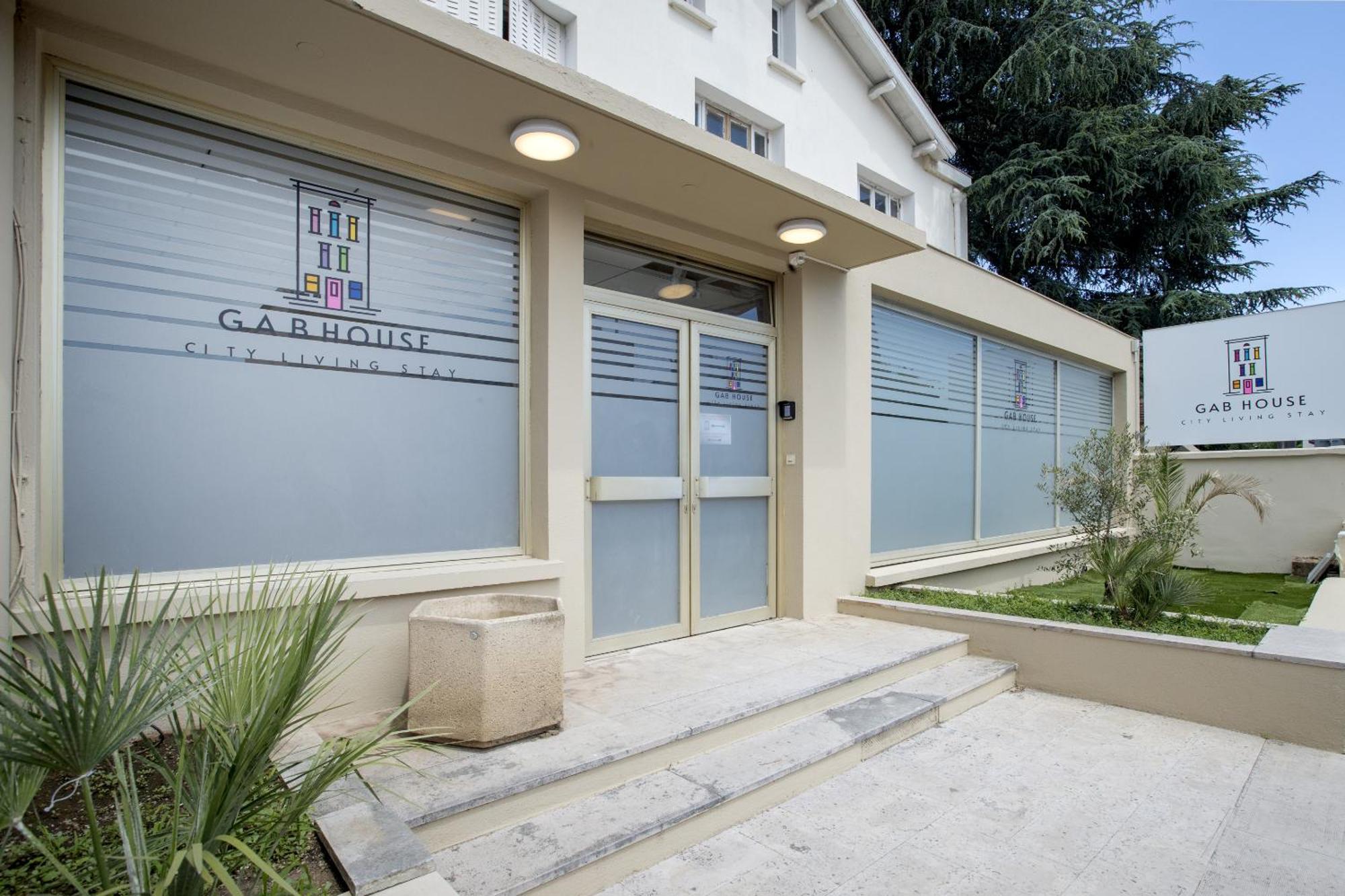 Hotel Gab House Bron Zewnętrze zdjęcie